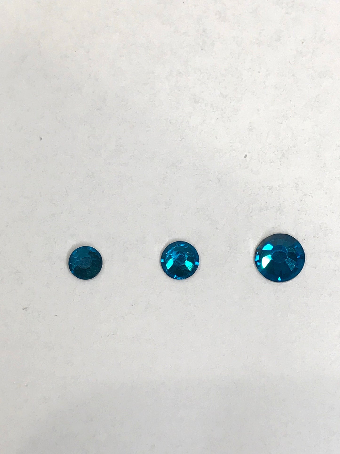 Peacock Blue Crystal Glass Flat Back Rhinestones - 1,440 pcs per bag